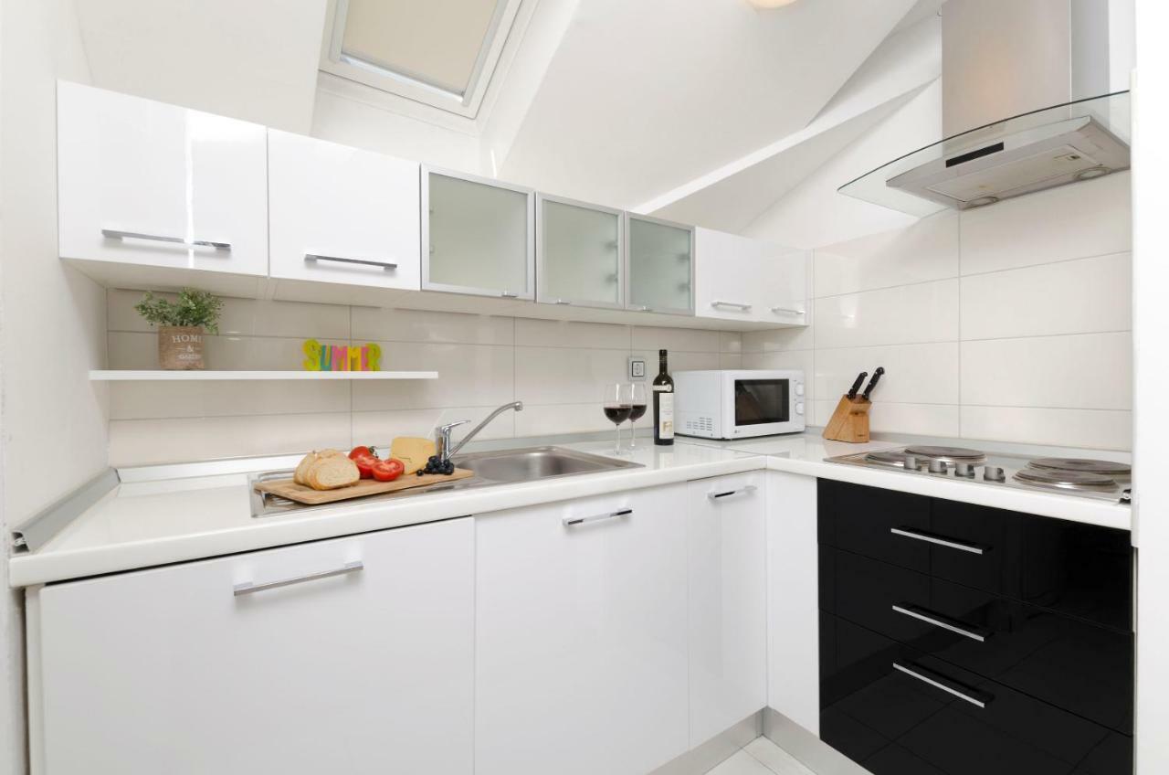 Apartments Maja Donji Okrug  Kamer foto