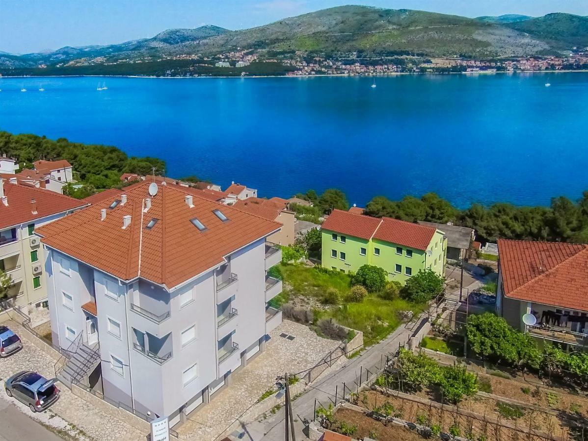 Apartments Maja Donji Okrug  Buitenkant foto